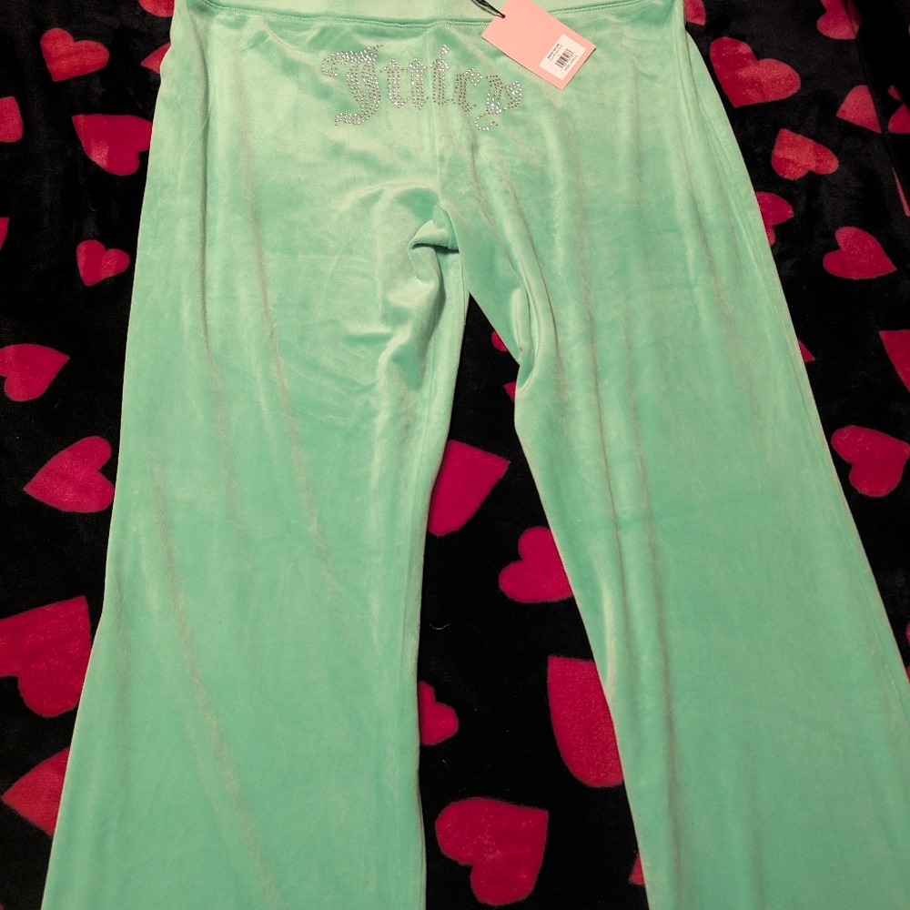 Juicy couture white hoodie and green pants track suit - Picture 6 of 7